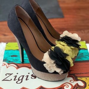 Zigi Soho Flower Embellished Peep-toe Pumps- Sz 7